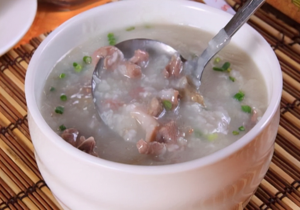 金毛来月经可以洗澡吗,月经护理