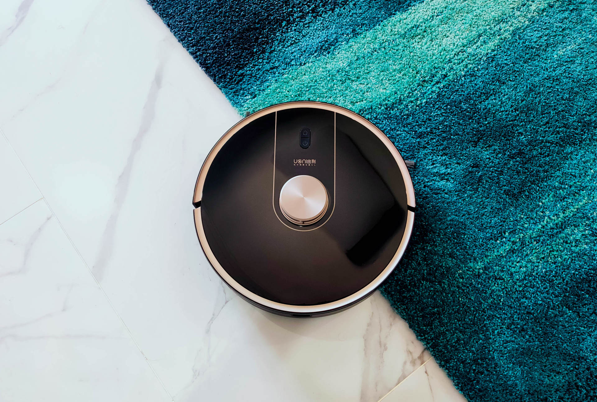 连垃圾都懒得倒，由利扫地机器人评测：垃圾自动收集，一月一次