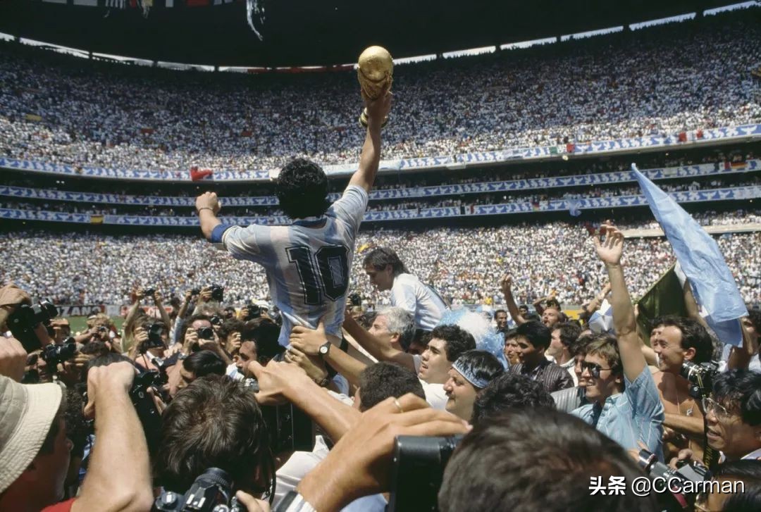 足球“上帝之手”:草根阶层公认史上第一球王,超脱体育政治领袖