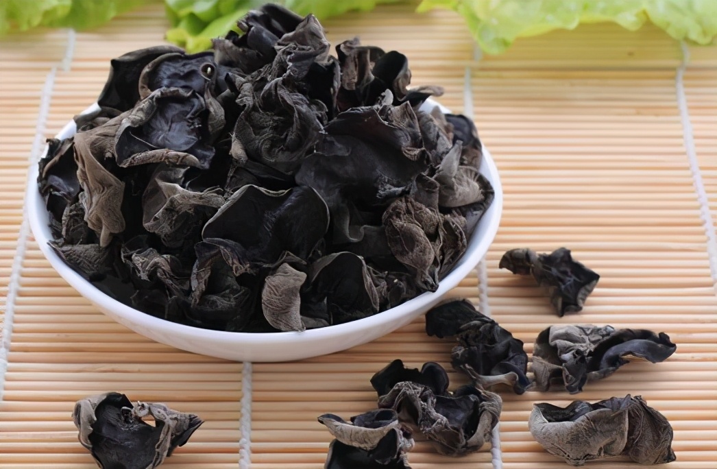 食堂蔬菜清洗流程包括四个步骤,在超市里买回来的蔬菜怎么清洗