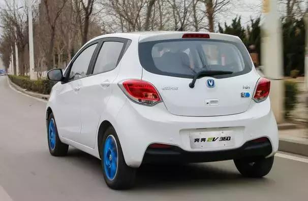 市区代步的利器比亚迪元ev360,长安奔奔2018新能源ev360