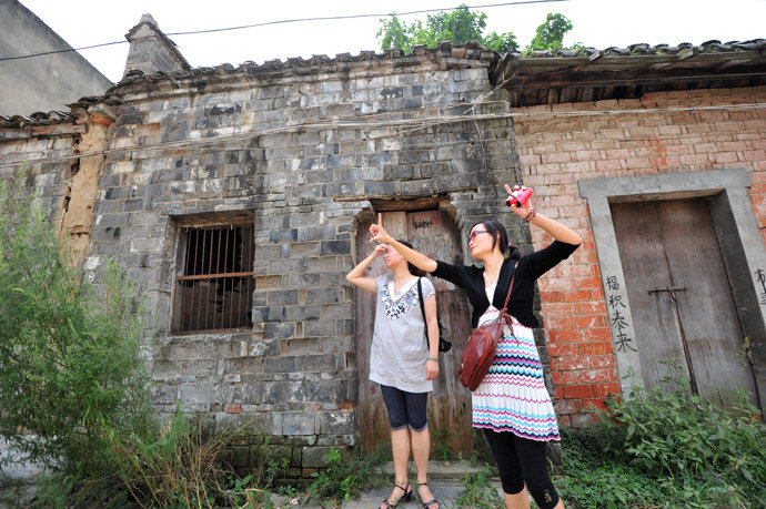 东津千年古镇,东津古街历史简介