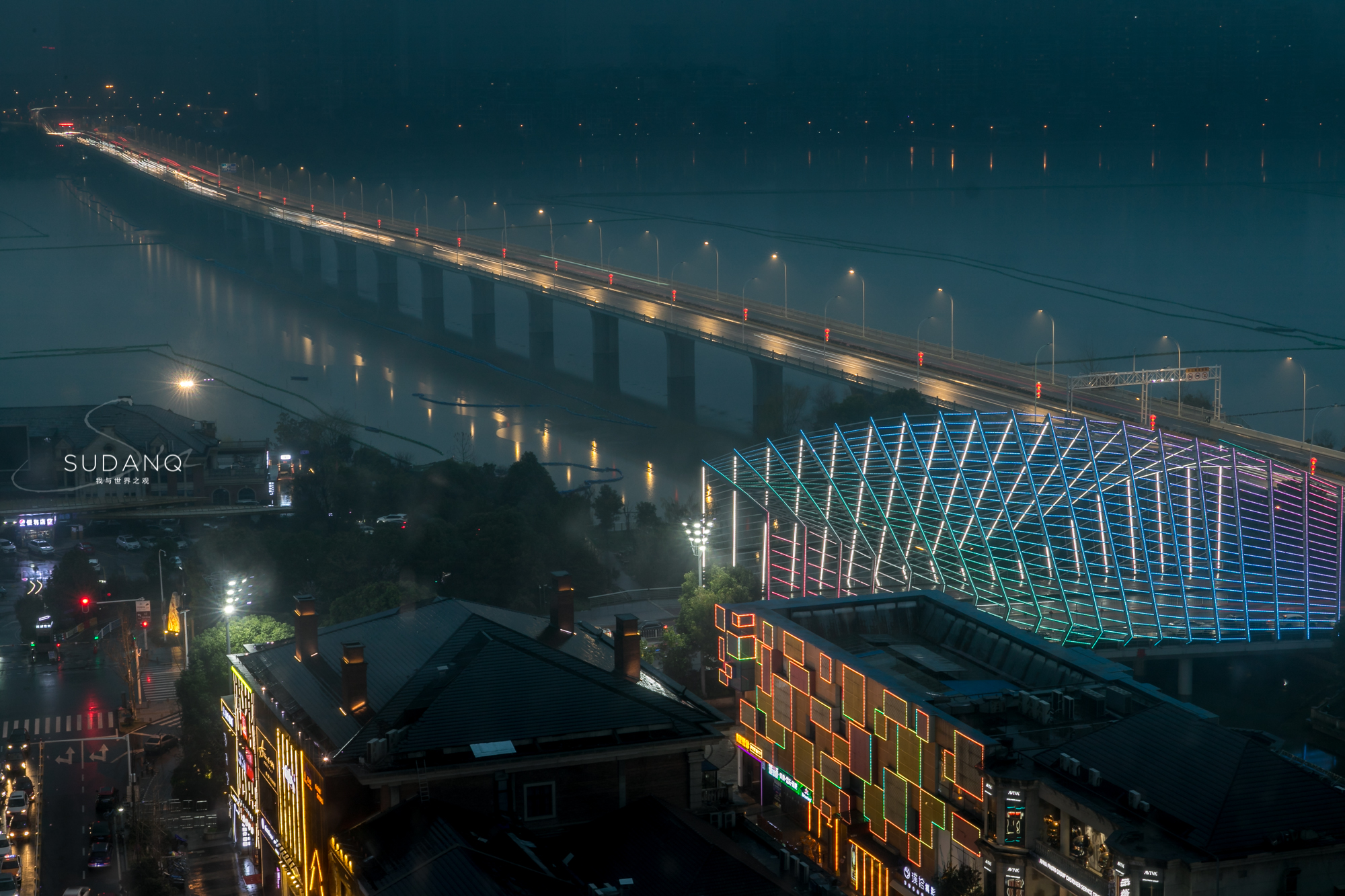 打卡武汉网红民宿:现代与古典的繁华人间,藏有“鹿野”