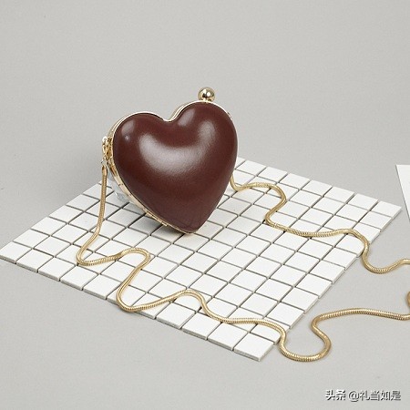 女生本命年送什么精致小饰品,女士本命年送什么合适