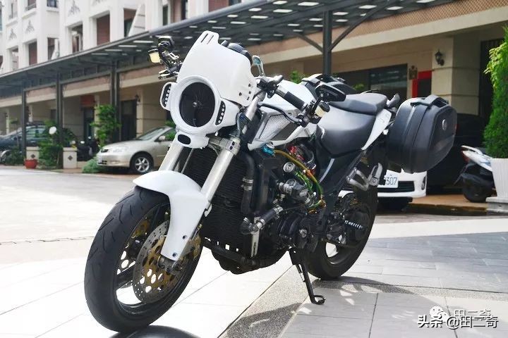 19款SYM新车发布,搭载ZXR400引擎,超炫涡*大轮**灯指纹启动