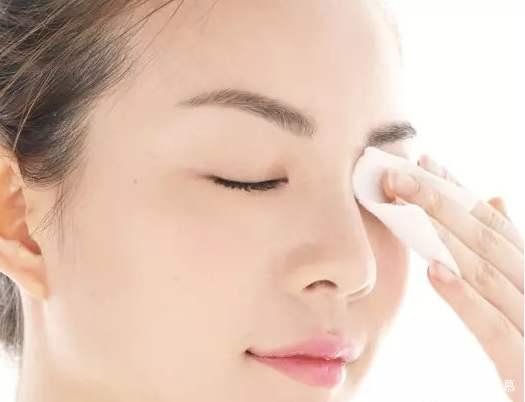 皮肤敏感时期可以化妆吗？做到3防护，天天上妆也没事