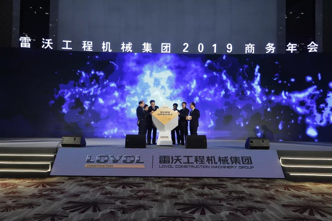 斗山三一徐工临工挖机哪个好,volvo三节臂挖掘机