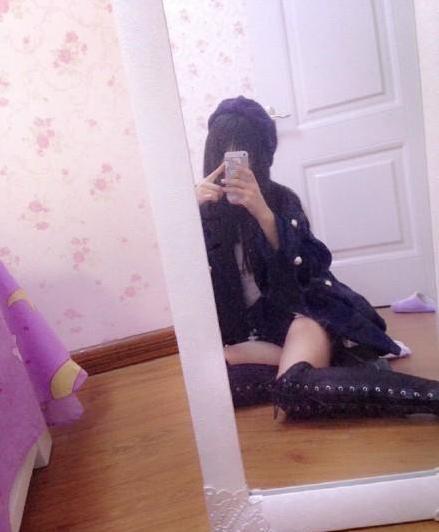 14岁女生晒“私房照”,早熟程度超乎想象,网友:尺度有点大