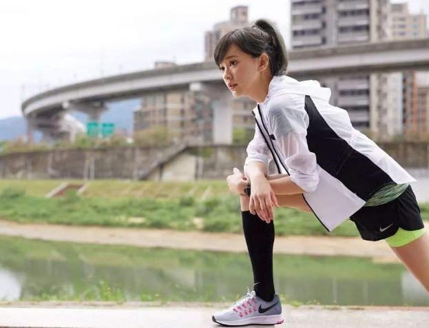 钟汉良每天跑步跑多久,钟汉良跑步去皱纹