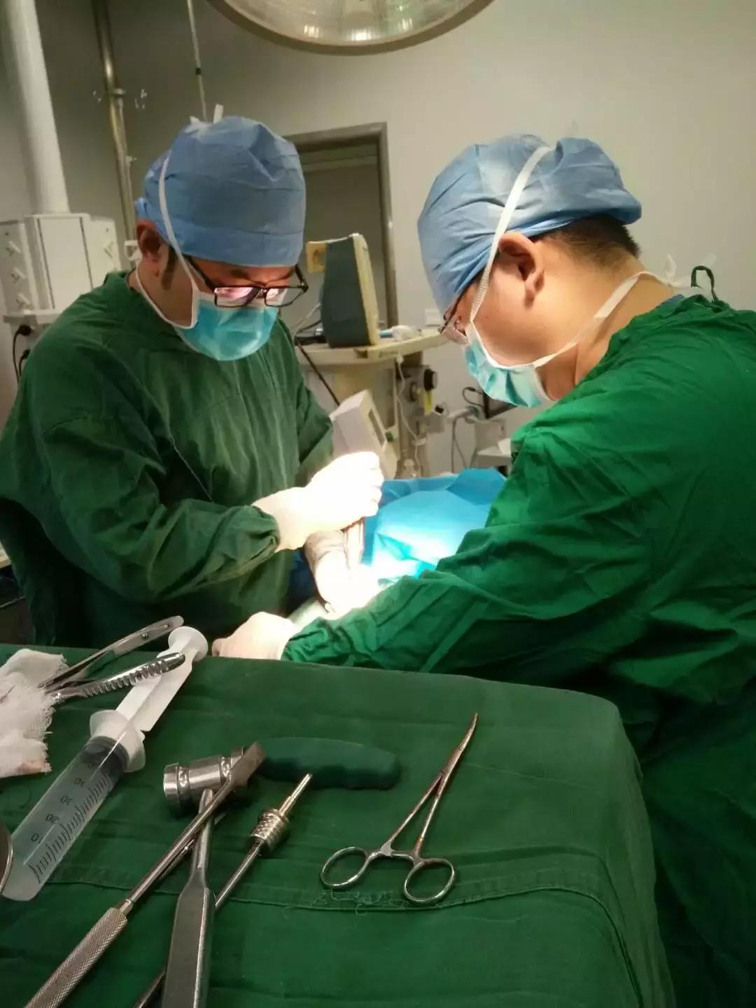 邯郸市中心医院骨四科,邯郸市峰峰矿区医院骨四科医生