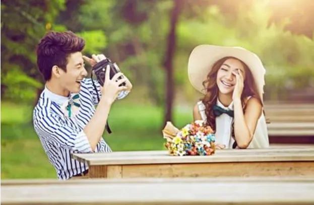 结婚后子女一方不离婚怎么判,男女双方没结婚两个孩子判给谁