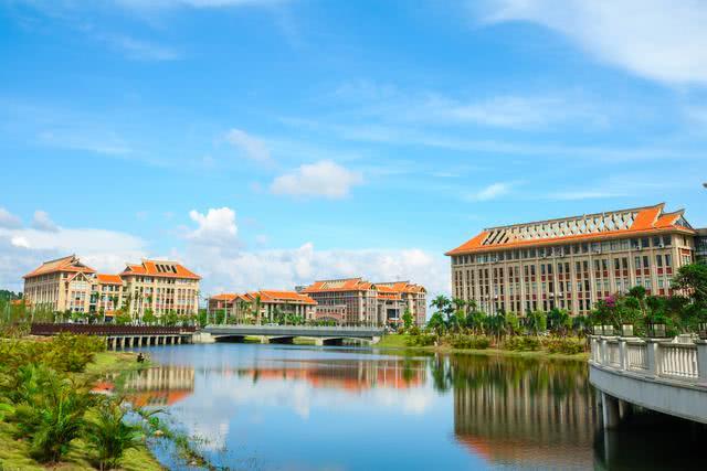 广西沿海最美大学,北部湾大学在广西最新排名