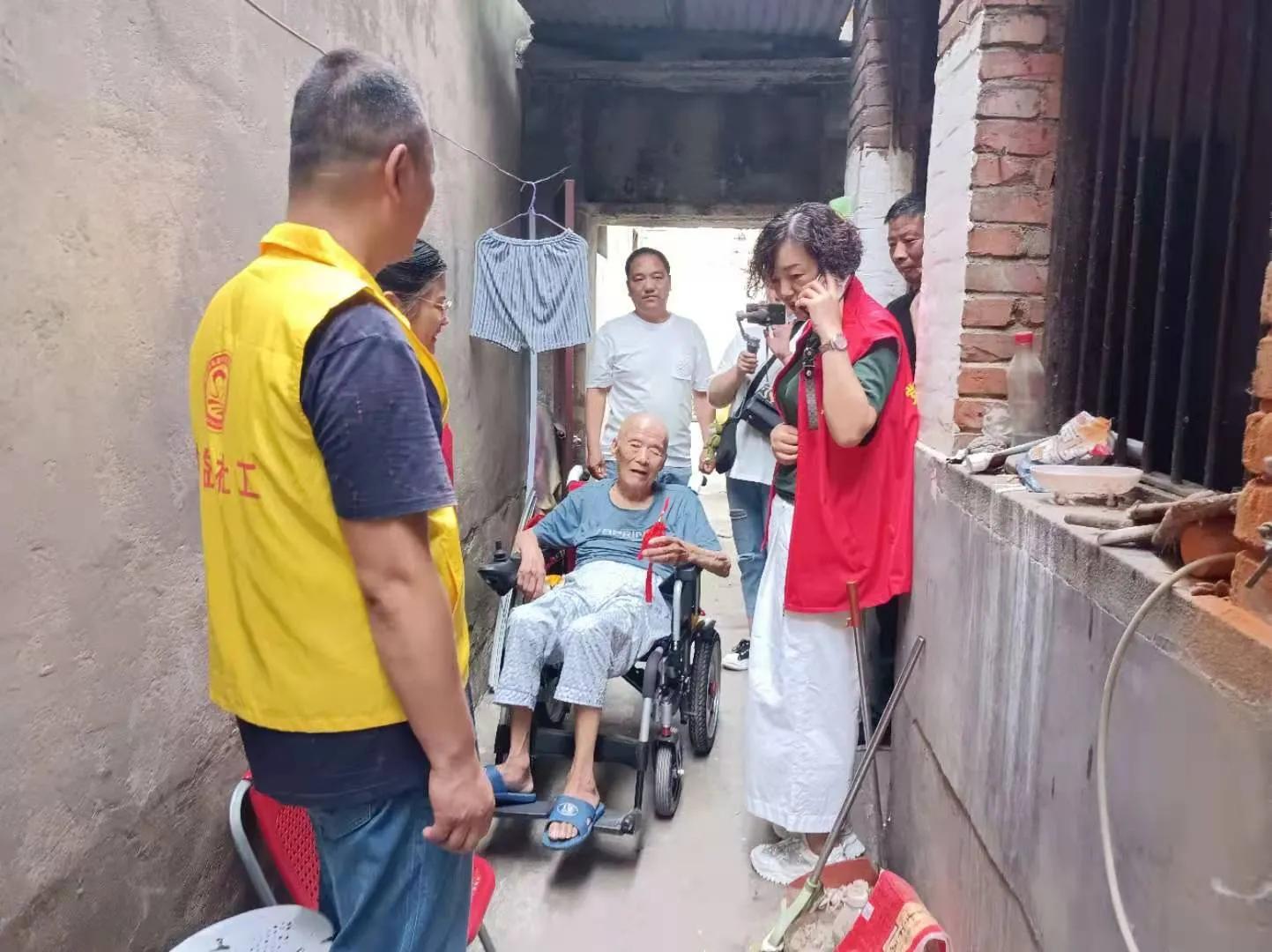 社区公益服务我参与,社区志愿服务我先行