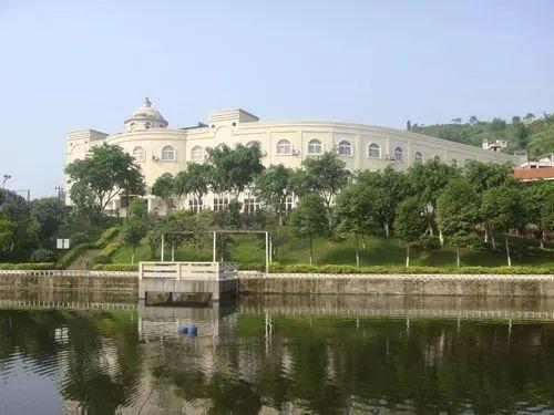 假期到处堵,周末双休哪里旅游堵