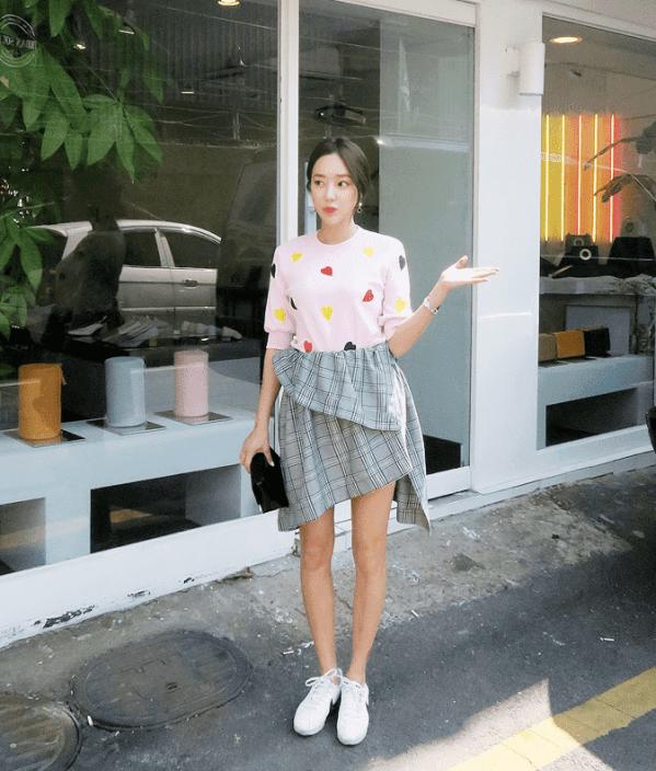 新鞋发黄了怎么洗变白,怎样让发黄的白帆布鞋变白