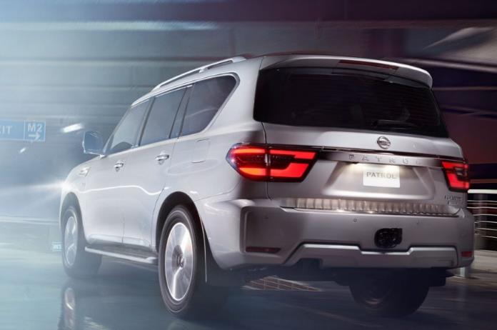 新款日产途乐中东版海外实车内饰,日产途乐y61中东版