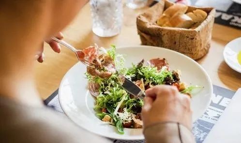 耳濡目染胜过言传身教,耳濡目染才是最好的教育