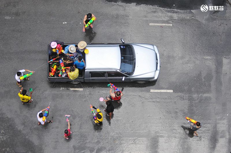 清迈疯狂的宋干节泼水节,2019泰国宋干泼水节