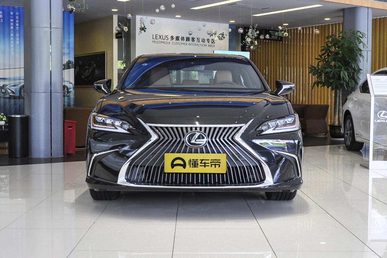雷克萨斯es200和es260怎么选,凯美瑞2.5发动机和雷克萨斯es260