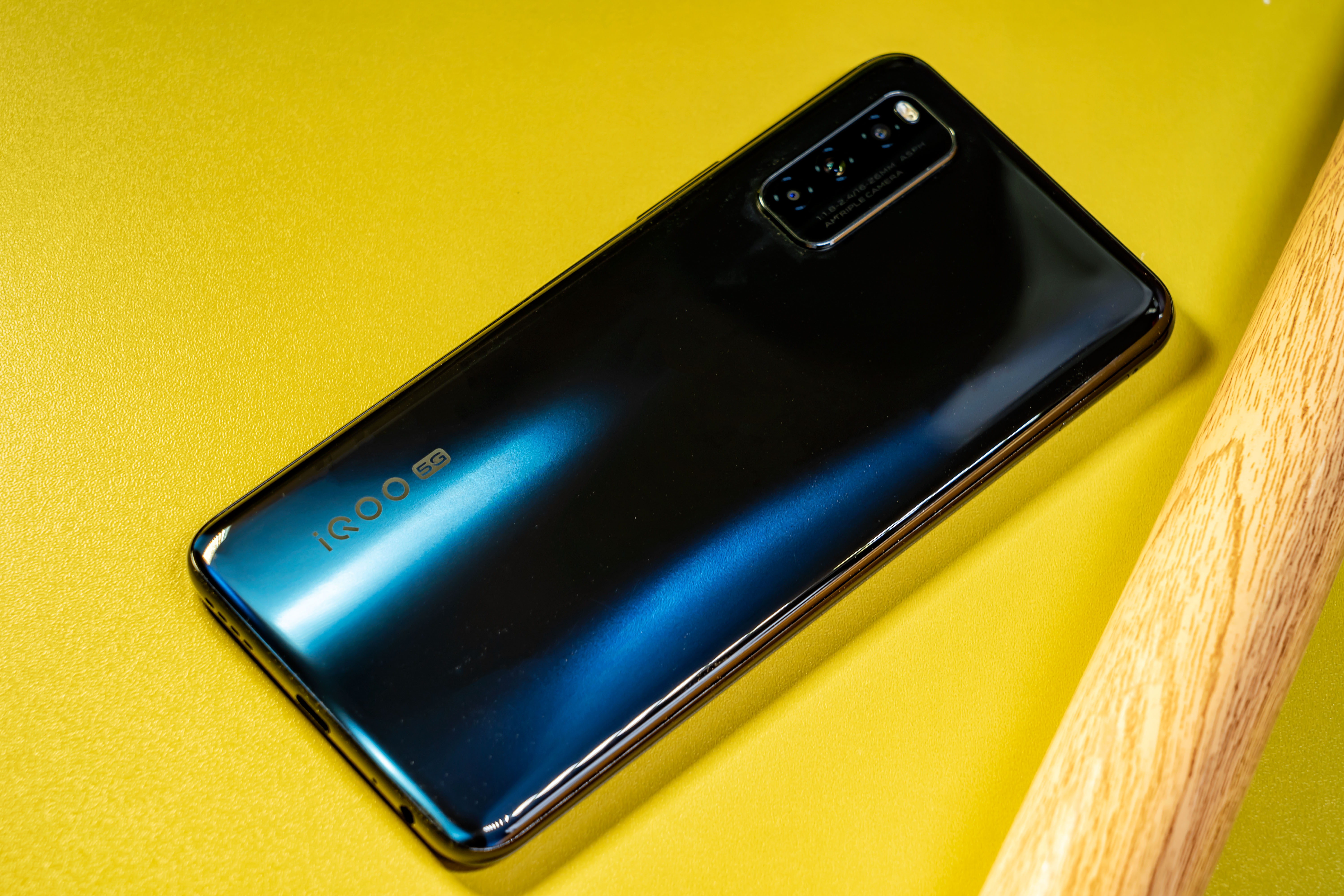 iqooz1还可以再战多少年,iqooz1新版本推送