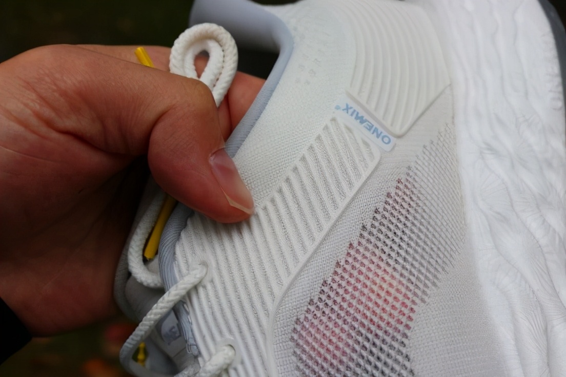 走路轻软跑步双弹颜值时尚，OneMix逍遥游休闲跑鞋实测