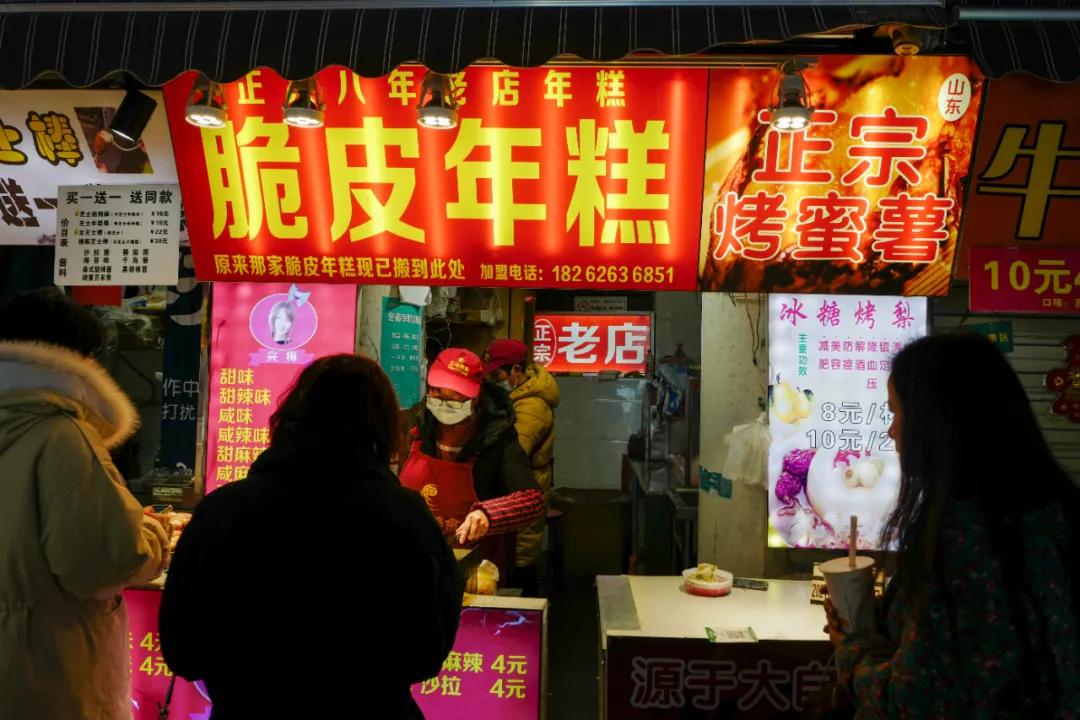 附近步行街美食推荐3-4人餐,人均30就能在江边尽享美食