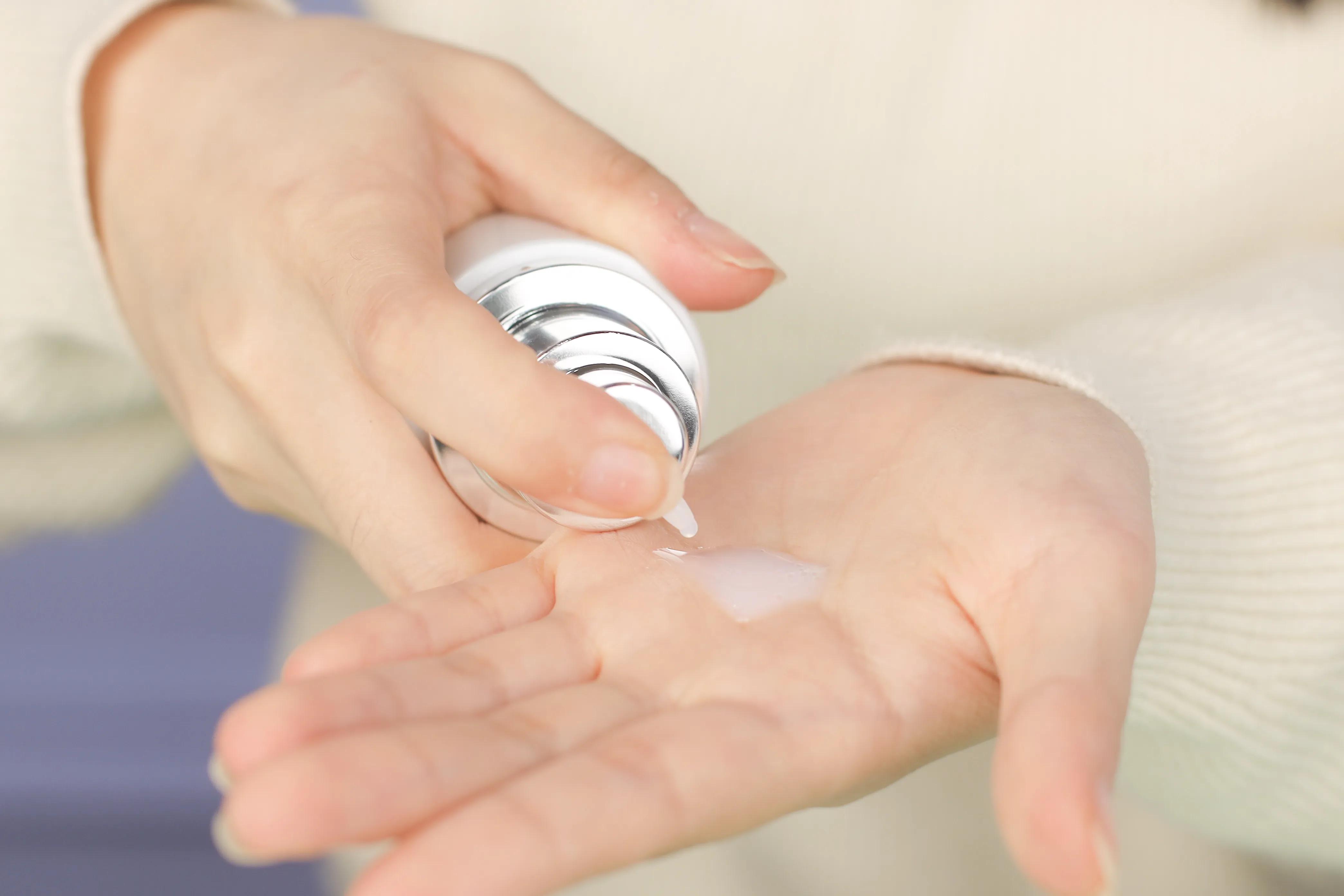 美白精华还是美白水乳,olay美白水乳和欧诗漫美白水乳