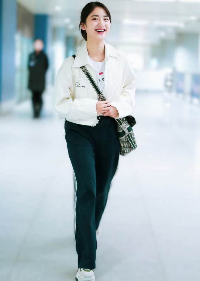 小个子女生适合穿高腰阔腿裤吗,小个子女人别穿阔腿裤显矮