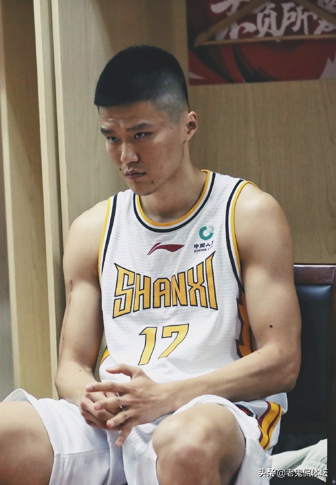 回忆1982天前66针12钢钉1钢板山东大汉疑吐槽队友不拼