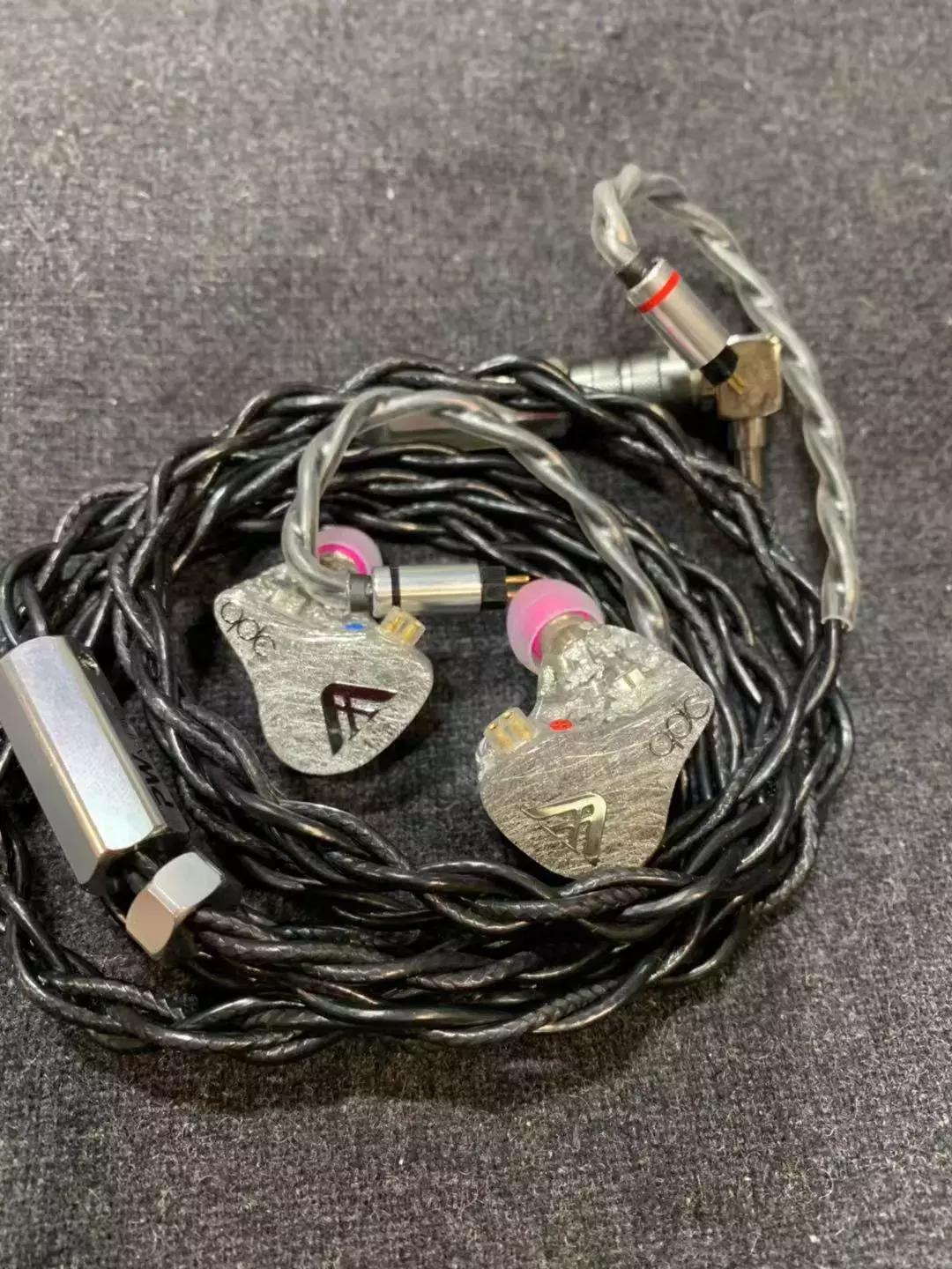 焕测评丨万元线材龙争虎斗，谁才是qdcVX的最佳伴侣？