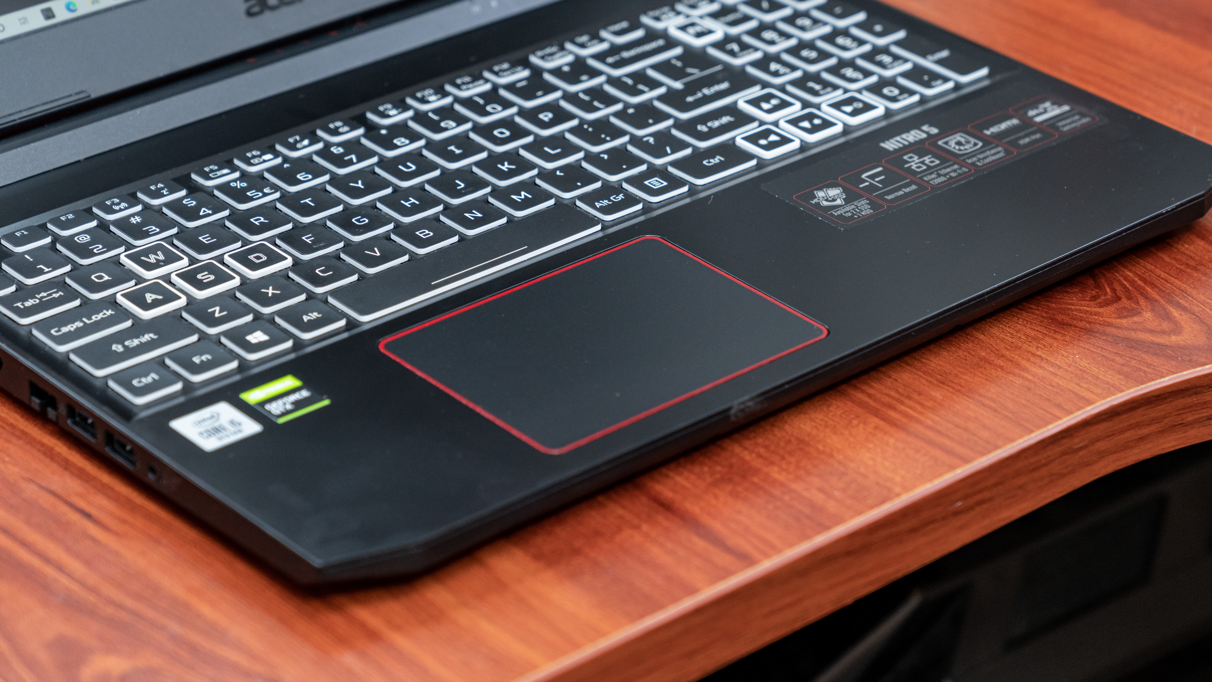 宏碁暗影骑士擎低配版测评,宏碁暗影骑士擎暴力测评