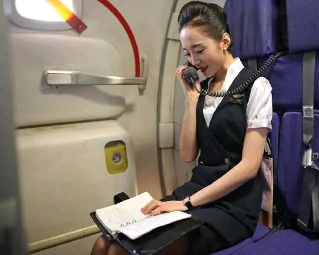 坐飞机有哪些免费的服务呢,飞机有什么是免费提供的