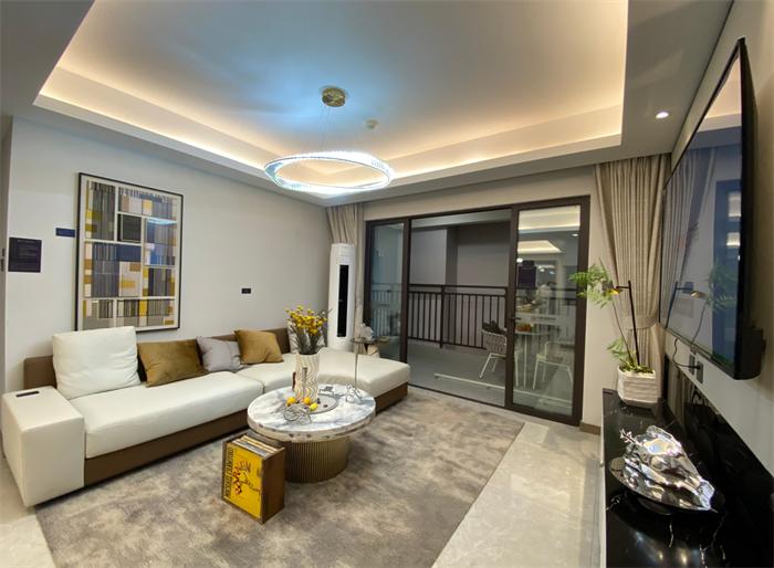 实地踩盘大反转！万科翡翠中央pk阳光城光明未来悦，胜者是它？