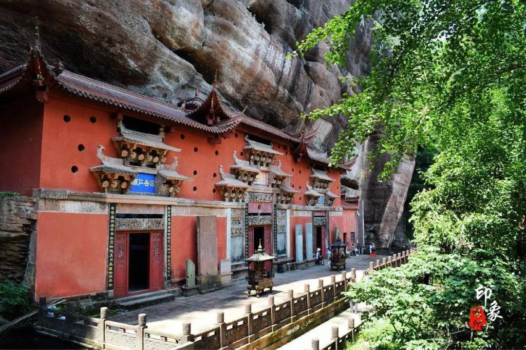 五一山顶云海露营攻略,云海悬崖旅游攻略