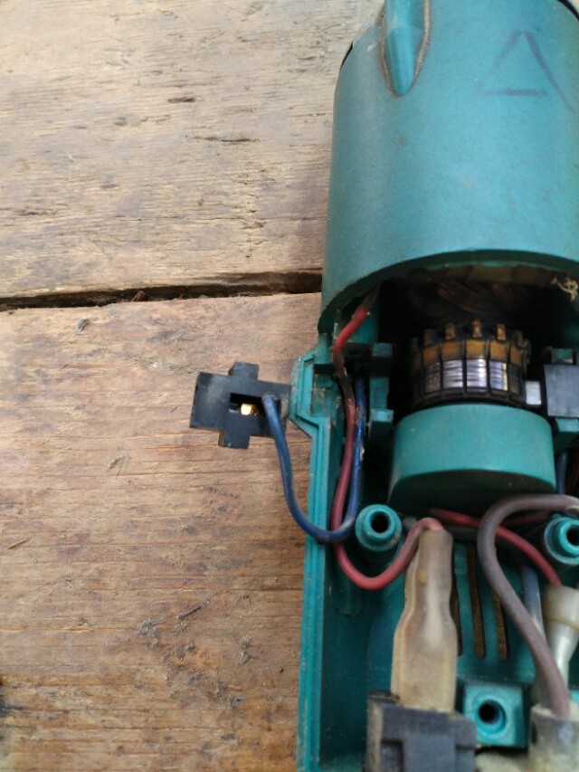 小电磨枪怎样换碳刷,电磨头碳刷维修方法