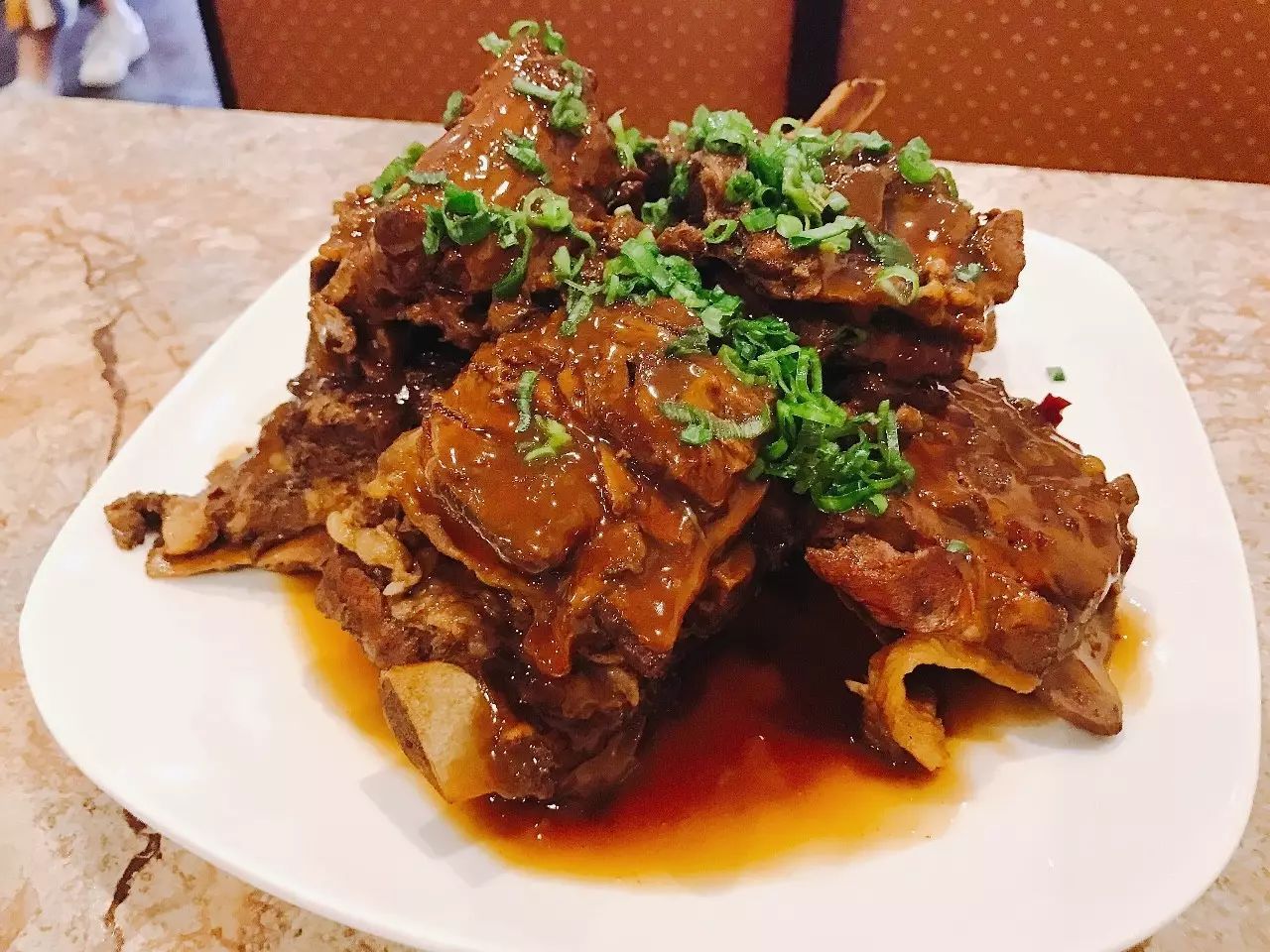 东北人一日三餐都离不开蘸酱菜,东北黄豆酱最快捷的自己在家做法