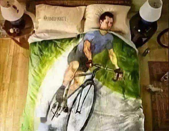 健身可以直接躺地上不用瑜伽垫,没有瑜伽垫可以躺床上吗