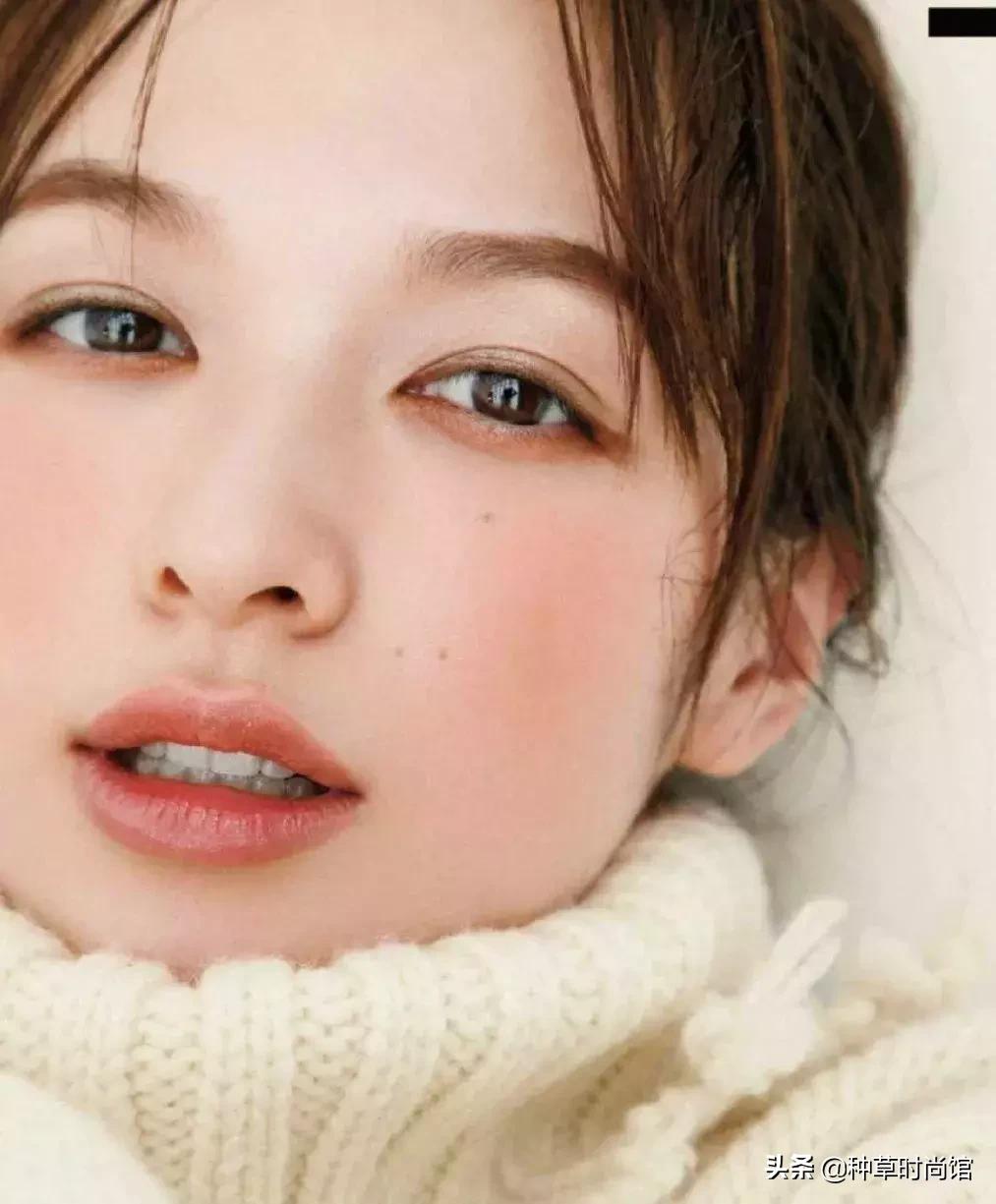 看腻了网红脸,看腻了清纯的女主