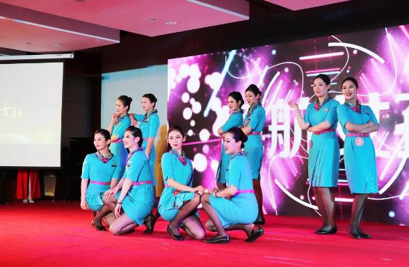 看图识人的女人是谁,看图识人这个女人是谁