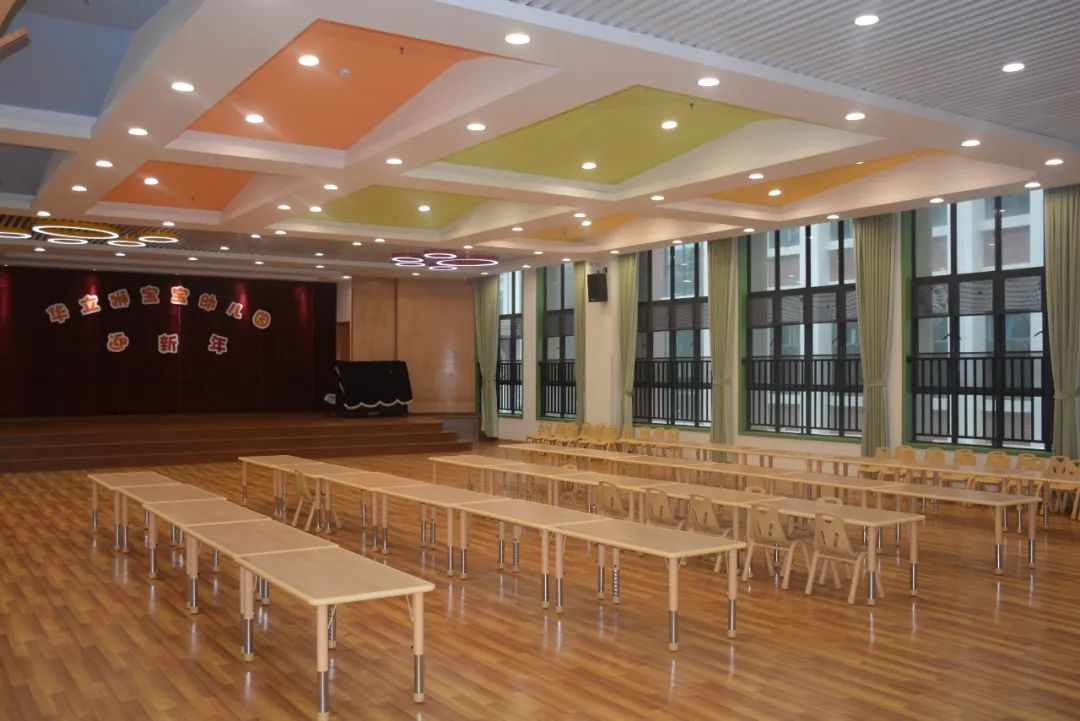 华立中英文学校是不是贵族学校,华立中英文学校升学