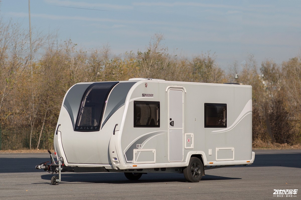 英国百丽d4,发现4拖挂式房车