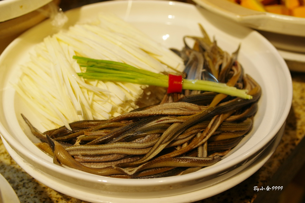 松江洞泾筱爷叔饭店在什么地方,最近筱爷叔松江旗舰店团购