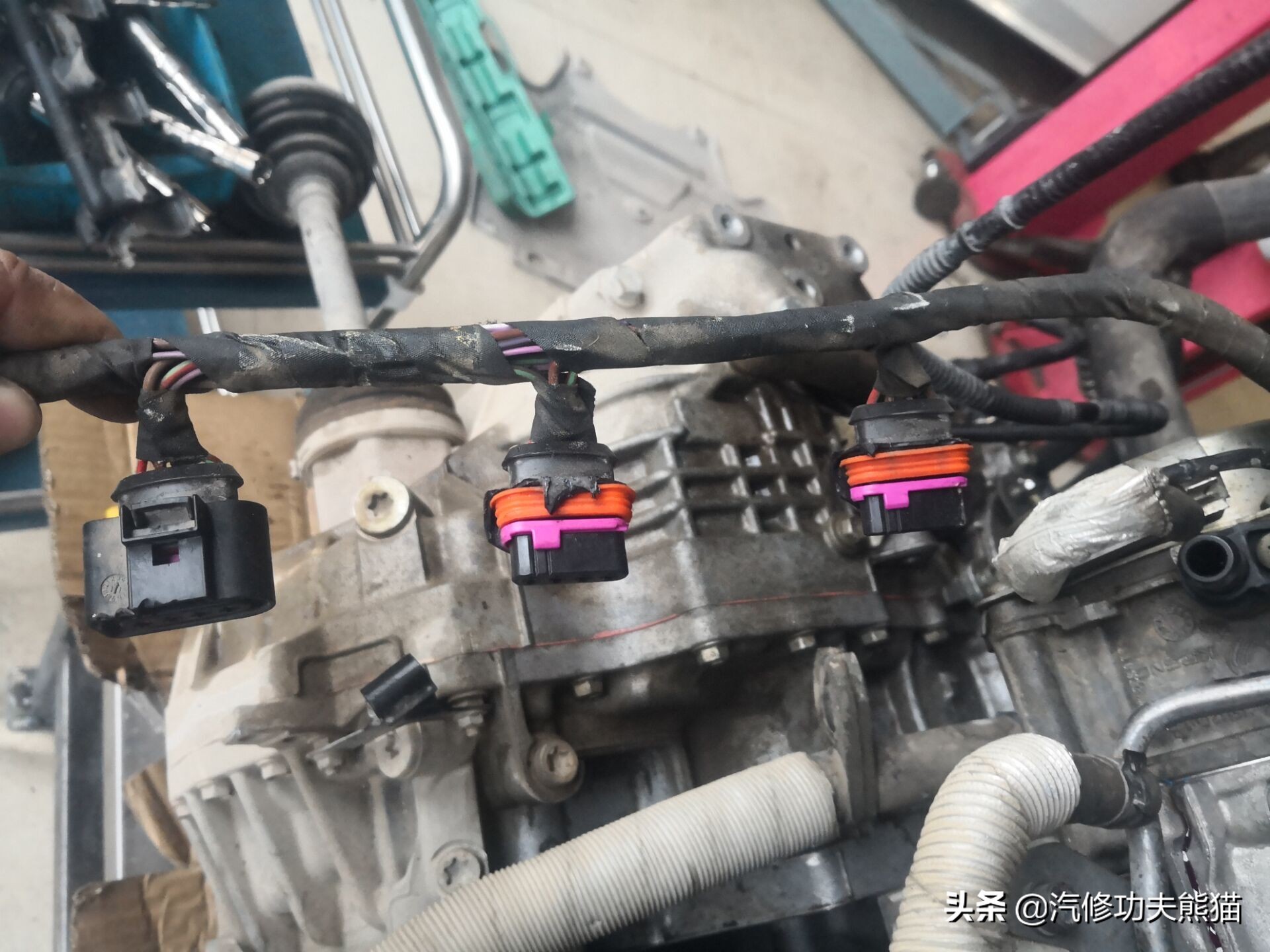 途观1.8t发动机烧机油维修多少钱,途观1.8t烧机油彻底解决