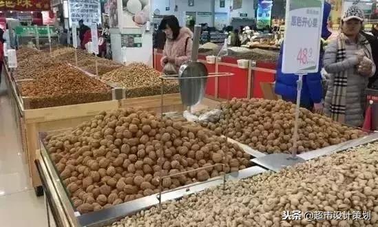 超市食品陈列摆放效果图,超市休闲食品创意陈列图片