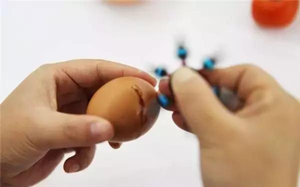 爸爸给儿子买的玩具儿子却吓哭了,爸爸给儿子买的搞笑玩具