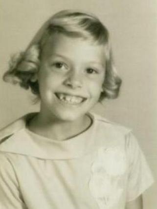 现实比小说更荒诞，美国连环女杀手艾琳·乌尔诺斯的奇葩一生