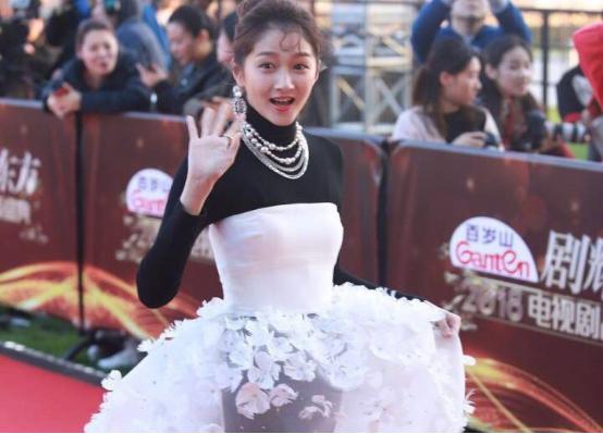 关晓彤林允电影,林允关晓彤广告