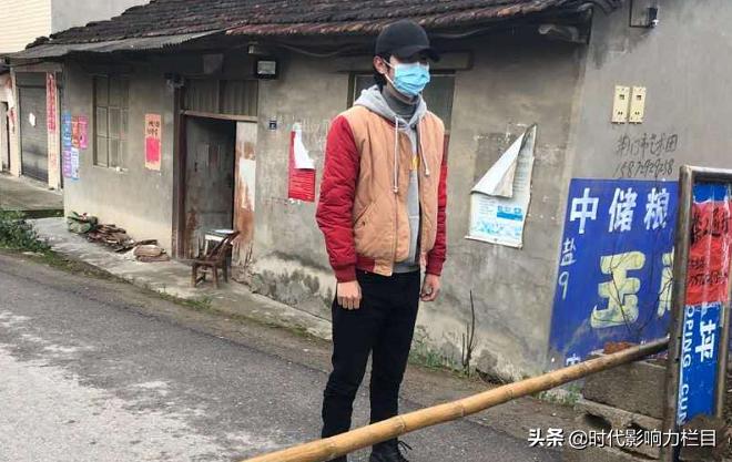 抗击疫情警察父子兵,硬核家庭祖孙三代抗疫齐上阵