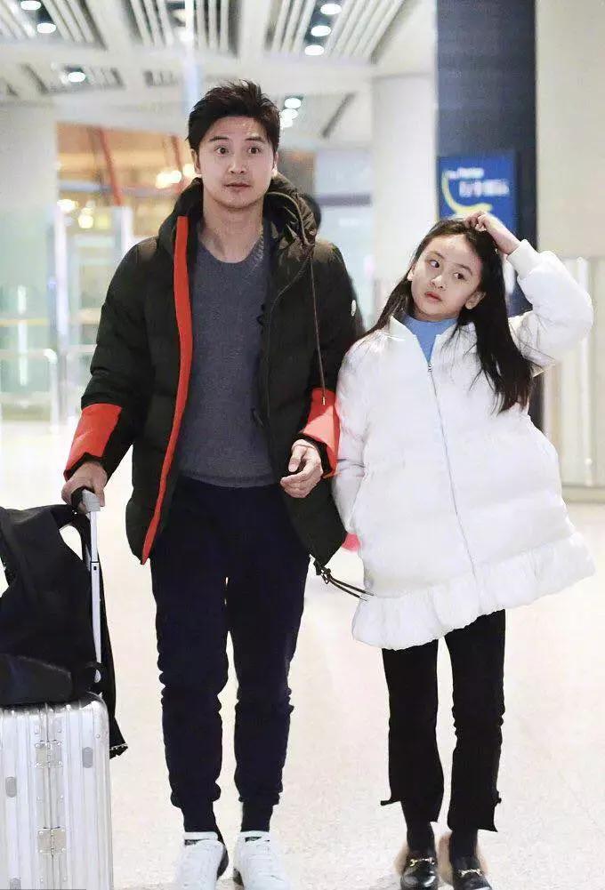 11岁森碟太漂亮,田亮女儿森碟百褶裙