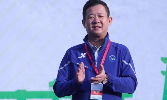 国外排队买安踏,在国外疯狂购物的坏处